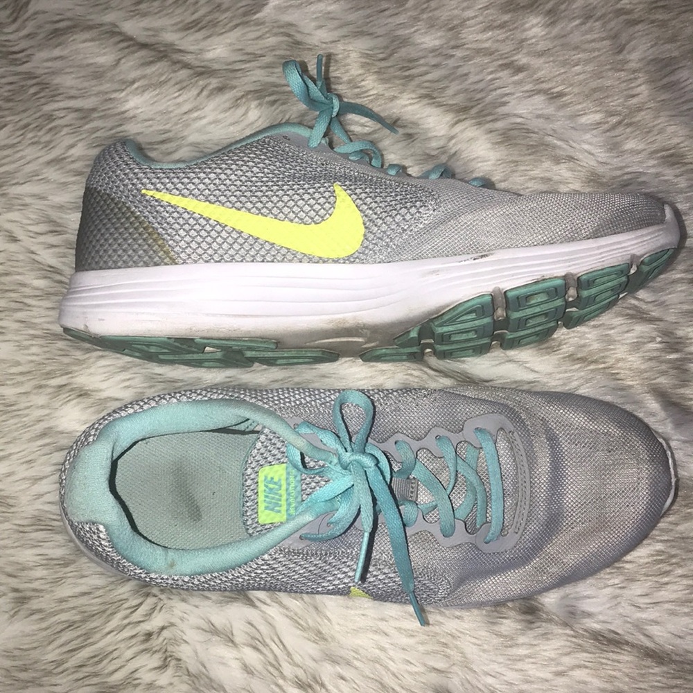 Nike sneakers size 11.5 woman’s
